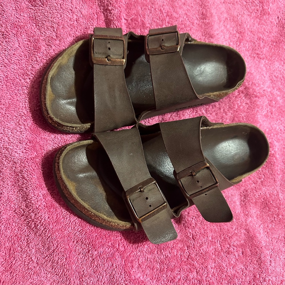 Birkenstocks size 7 women’s worn